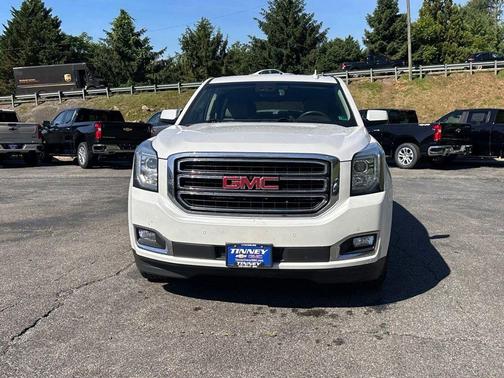 White Frost Tri-Coat 2017 GMC Yukon SLT