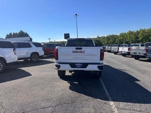 Summit White 2025 GMC Sierra 2500 Denali