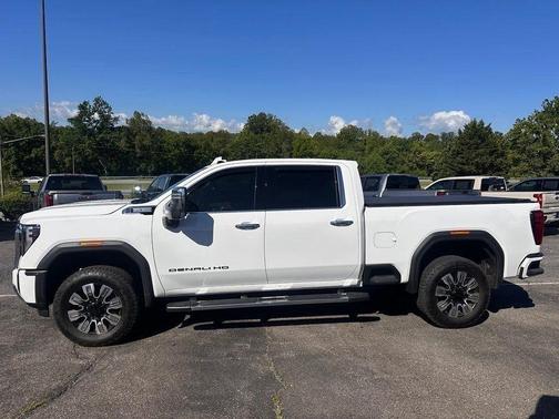 Summit White 2025 GMC Sierra 2500 Denali