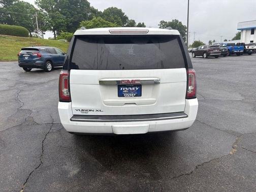 Summit White 2019 GMC Yukon XL Denali