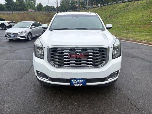 Summit White 2019 GMC Yukon XL Denali