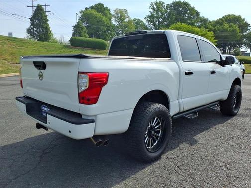 Glacier White 2021 Nissan Titan SV