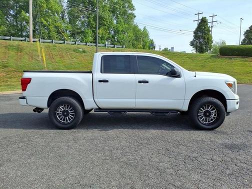 Glacier White 2021 Nissan Titan SV