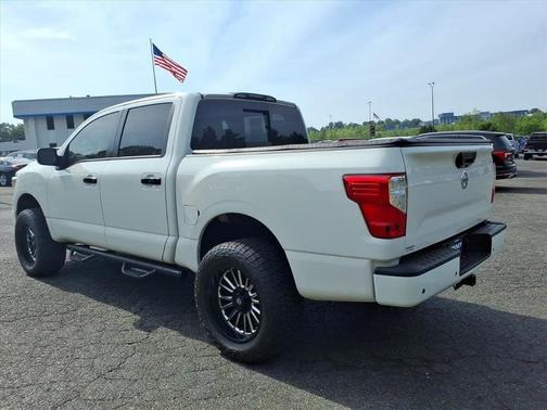 Glacier White 2021 Nissan Titan SV