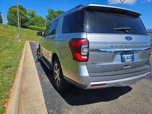 Silver 2024 Ford Expedition Limited