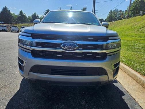 Silver 2024 Ford Expedition Limited