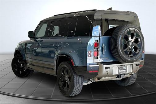 2022 Land Rover Defender 110 X-Dynamic SE