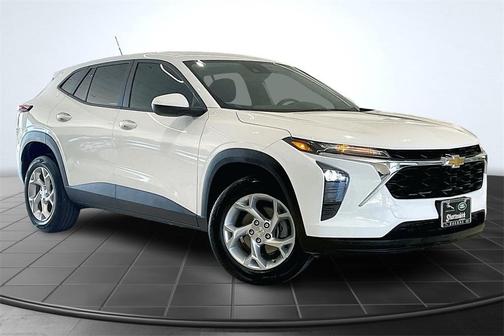 2025 Chevrolet Trax LS