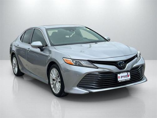 2019 Toyota Camry Hybrid LE