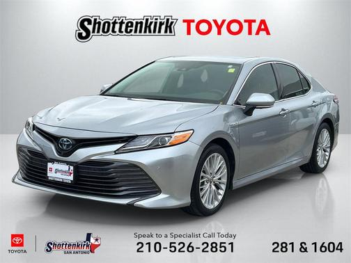 2019 Toyota Camry Hybrid LE