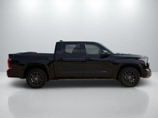 2023 Toyota Tundra Hybrid Platinum