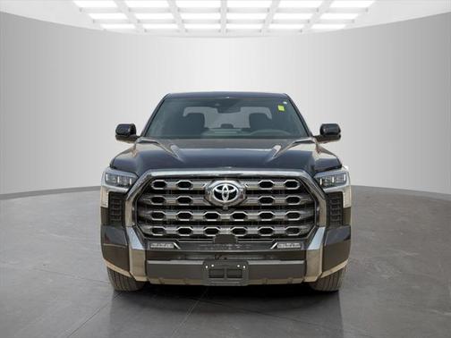 2023 Toyota Tundra Hybrid Platinum