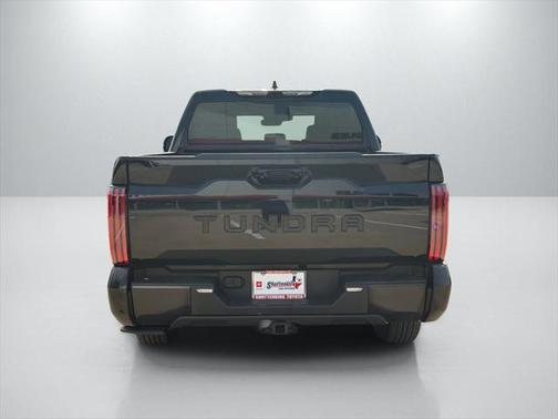 2023 Toyota Tundra Hybrid Platinum