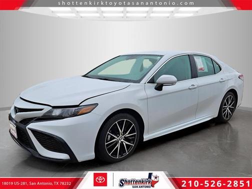 2023 Toyota Camry SE