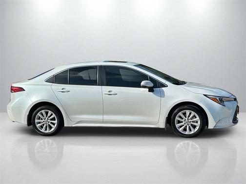 2025 Toyota Corolla Hybrid XLE