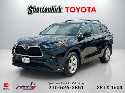 Midnight Black Metallic 2023 Toyota Highlander LE
