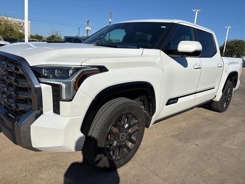 2024 Toyota Tundra Hybrid Platinum