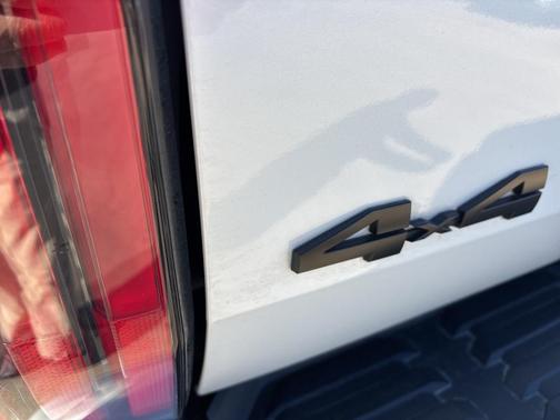 2024 Toyota Tundra Hybrid Platinum