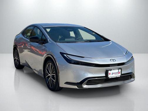 2025 Toyota Prius XLE
