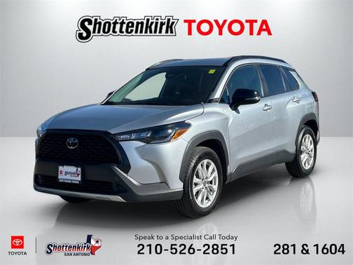 2025 Toyota Corolla Cross LE