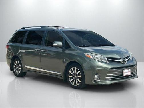 2020 Toyota Sienna Limited Premium