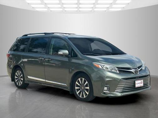 2020 Toyota Sienna Limited Premium