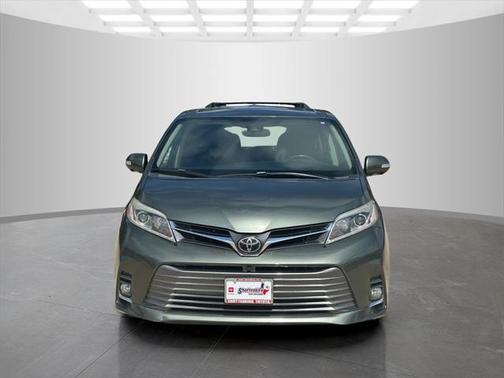 2020 Toyota Sienna Limited Premium