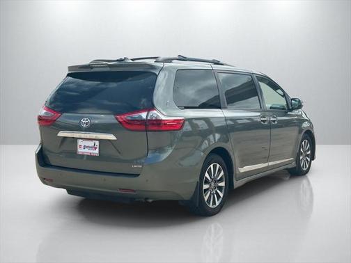 2020 Toyota Sienna Limited Premium