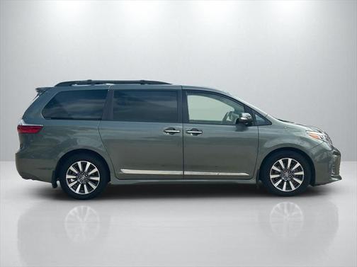 2020 Toyota Sienna Limited Premium