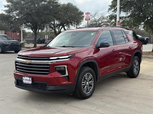 2024 Chevrolet Traverse LT