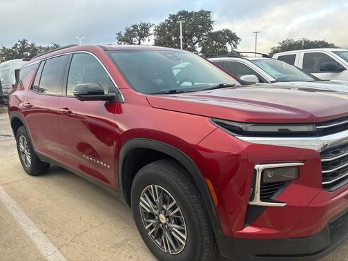 2024 Chevrolet Traverse LT