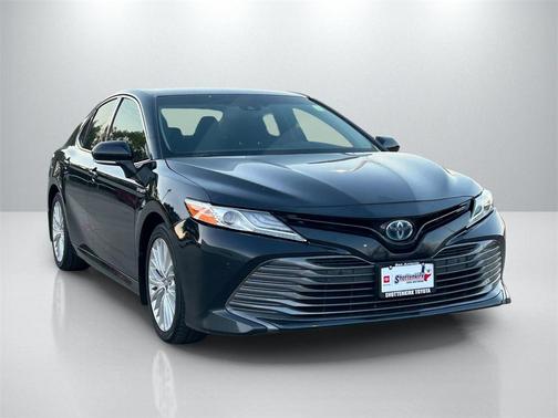 2018 Toyota Camry Hybrid XLE