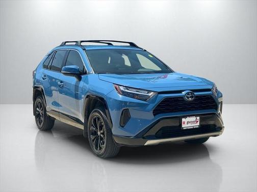 2024 Toyota RAV4 Hybrid SE