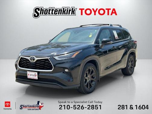 2023 Toyota Highlander LE