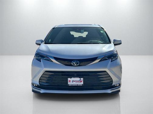 2025 Toyota Sienna Platinum