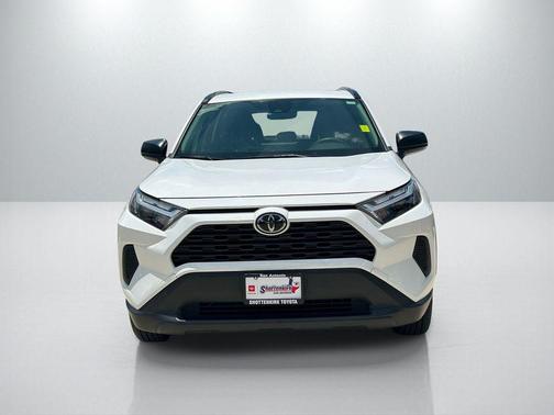 Ice 2025 Toyota RAV4 Hybrid LE