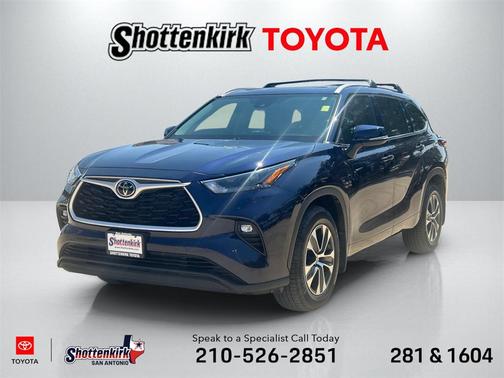 2022 Toyota Highlander XLE