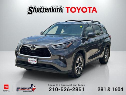 Magnetic Gray Metallic 2020 Toyota Highlander XLE