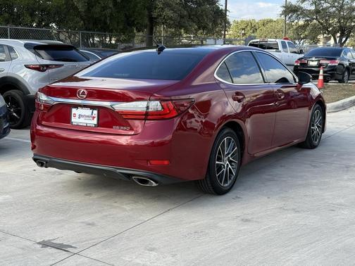 2017 Lexus ES 350 Base