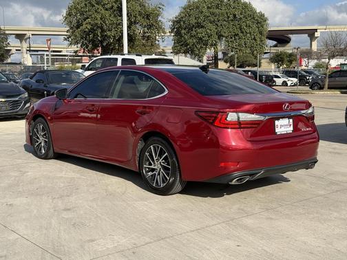 2017 Lexus ES 350 Base