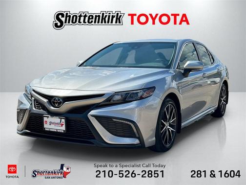 2024 Toyota Camry SE