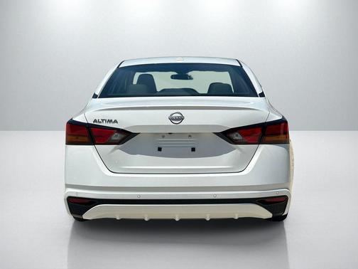 Glacier White 2025 Nissan Altima 2.5 SV