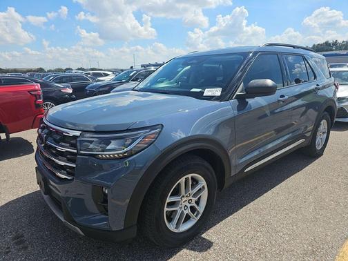 2025 Ford Explorer Active