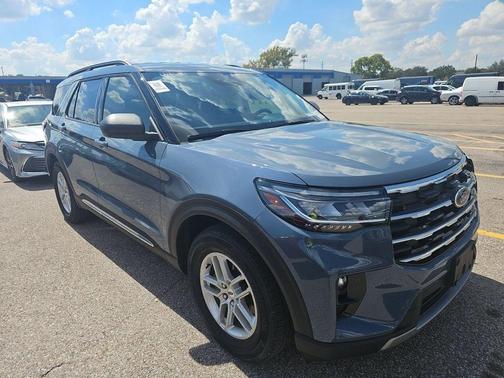 2025 Ford Explorer Active