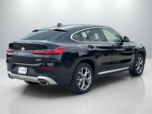 2025 BMW X4 xDrive30i