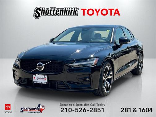 2024 Volvo S60 B5 Core Dark Theme