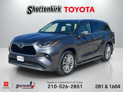 2022 Toyota Highlander Hybrid Platinum