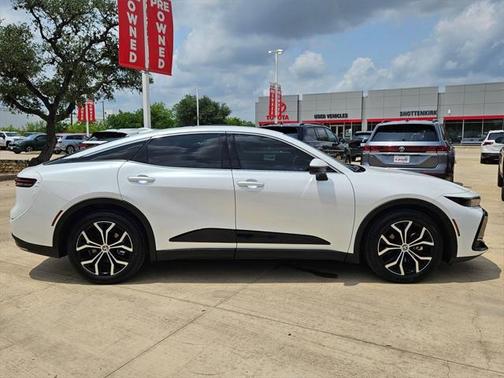 2023 Toyota Crown XLE