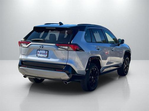 2022 Toyota RAV4 Hybrid SE
