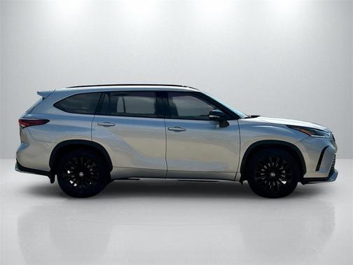 2024 Toyota Highlander XSE